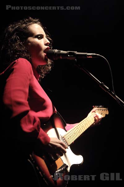 ANNA CALVI - 2019-04-04 - PARIS - Trabendo - 